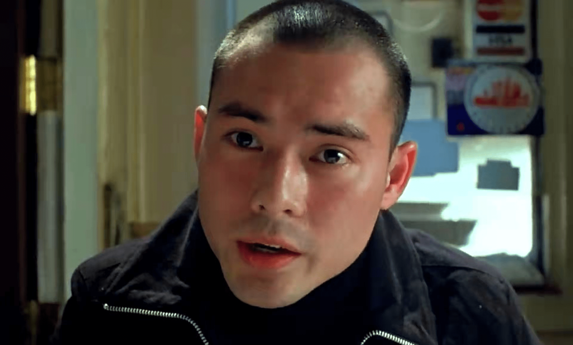 48岁型男海俊杰新剧令人又爱又恨,出新歌提醒大家珍惜眼前人