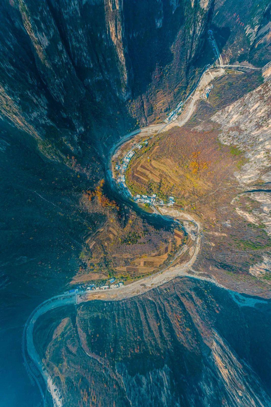 太行以西有一片大山大河塑造的土地古人唤作河东今天它叫山西