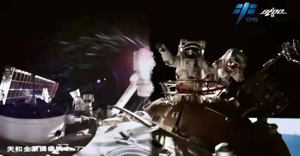 出舱的背后：天上的每一个动作，地面都要反复模拟