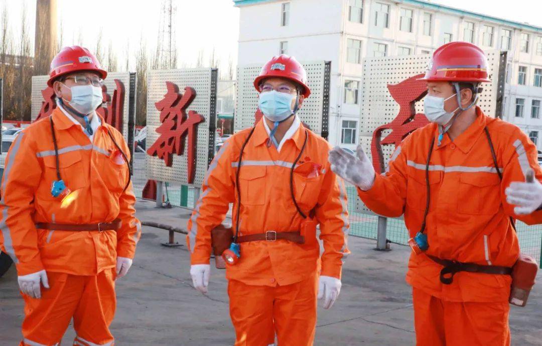 市委书记唐毅深入国家能源集团乌海能源有限责任公司老石旦煤矿,实地