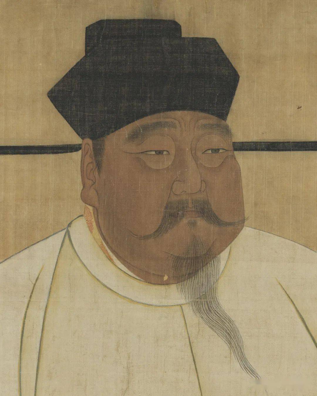 比如宋太祖坐像从公布的海报来看,主角王凯的造型几乎都有来历.