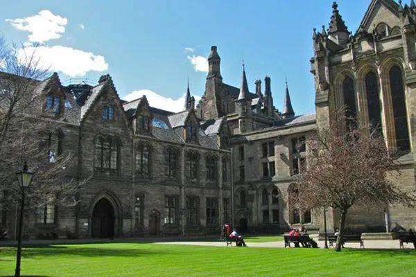 人工智能时代来临，是时候搭上“编程热”这辆快车了