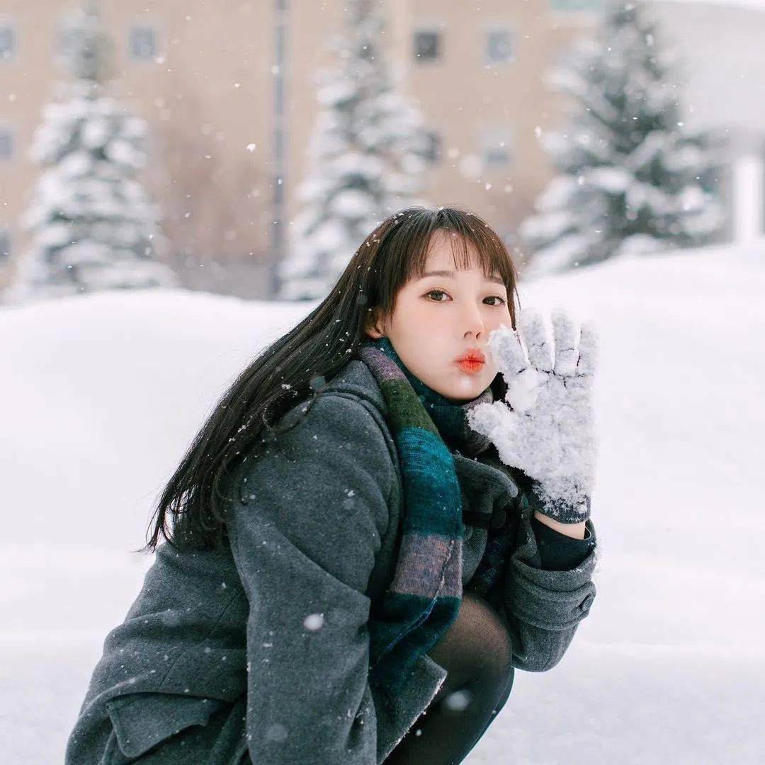 今天分享的68个雪地拍照