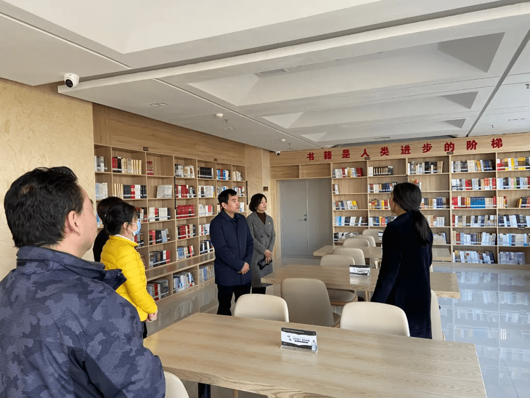 渭南市政协调研组一行调研渭南书苑华州区城市书房建设