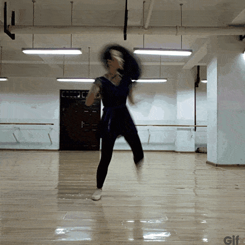 假发|女爱豆是不是有甩头发的kpi？