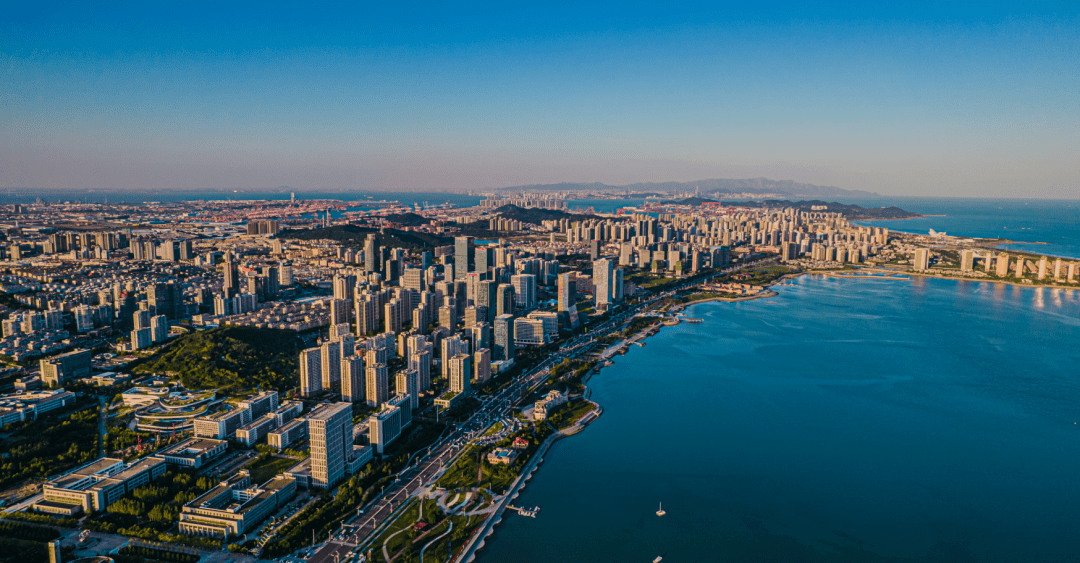 中共青岛西海岸新区工委黄岛区委一届十一次全体会议举行