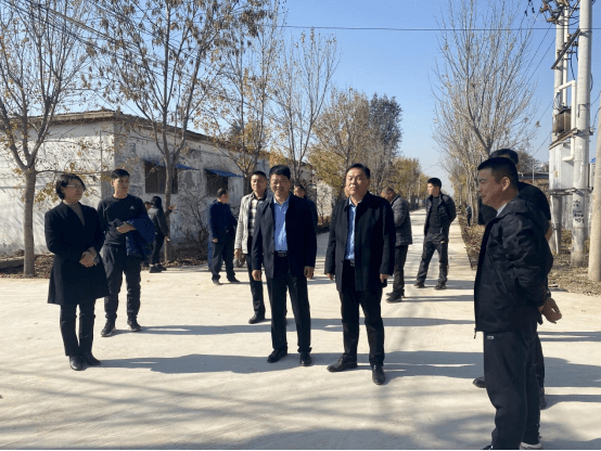 徐庄镇:开展村庄观摩评比活动 促进人居环境整治提升_黄启华