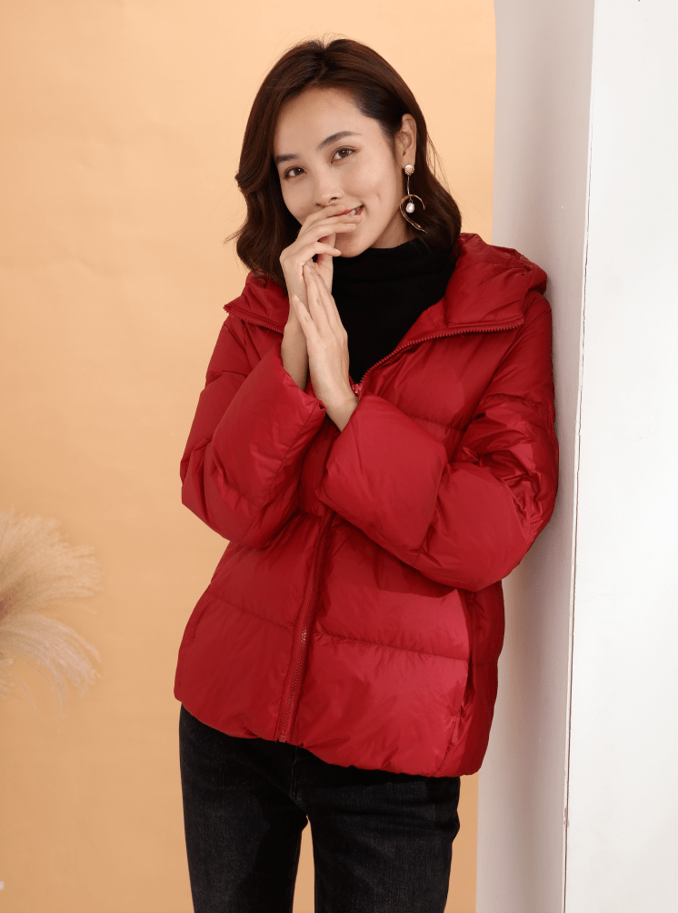 经典有你整个秋冬都暖暖的，时髦又显瘦轻薄羽绒服，百元穿出“千元”档次