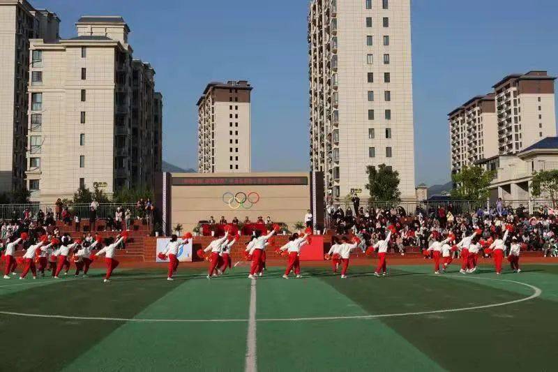 东至县实验小学举行第四届田径运动会