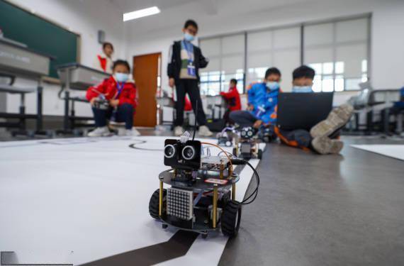 浙江湖州：智能普及大赛 丰富课余时光