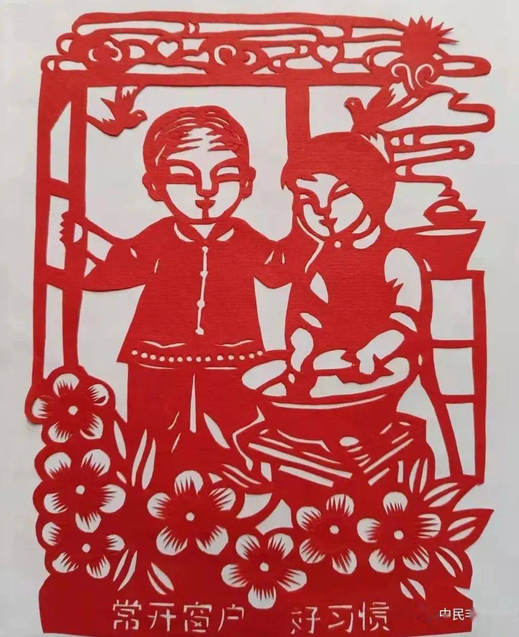 邀请到深圳职业学院,深圳市凤凰学校,黄麻布学校等地传授庆阳剪纸艺术