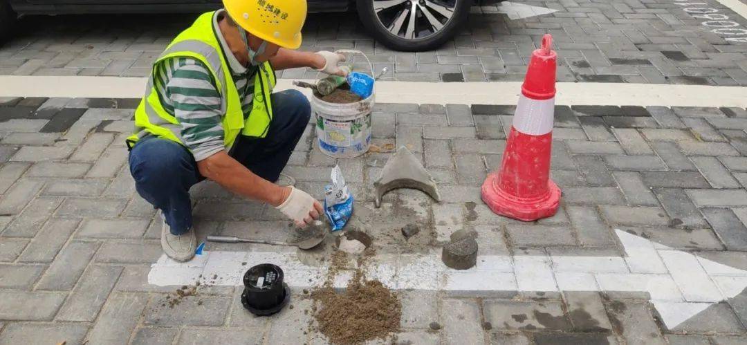 城区智慧停车又有新进展这些停车位已安装地磁