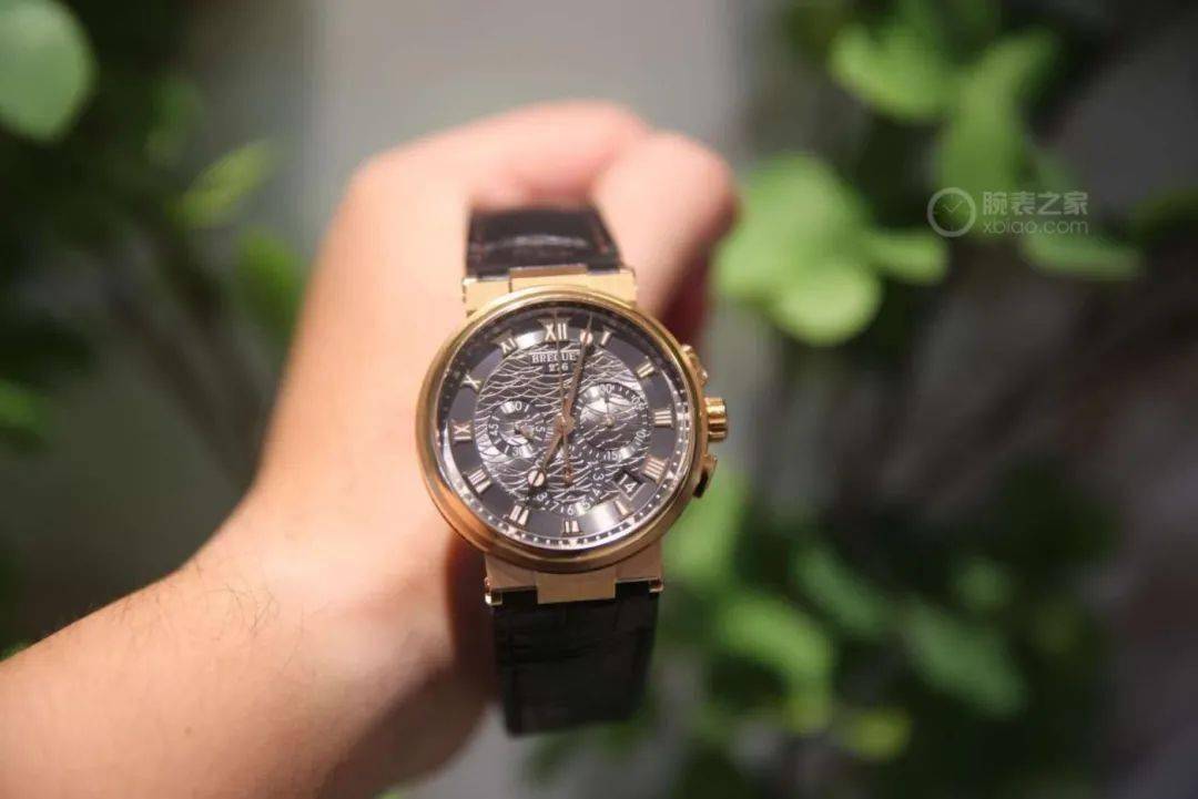 上手寒冷的冬天，赶紧买只皮带表压压惊