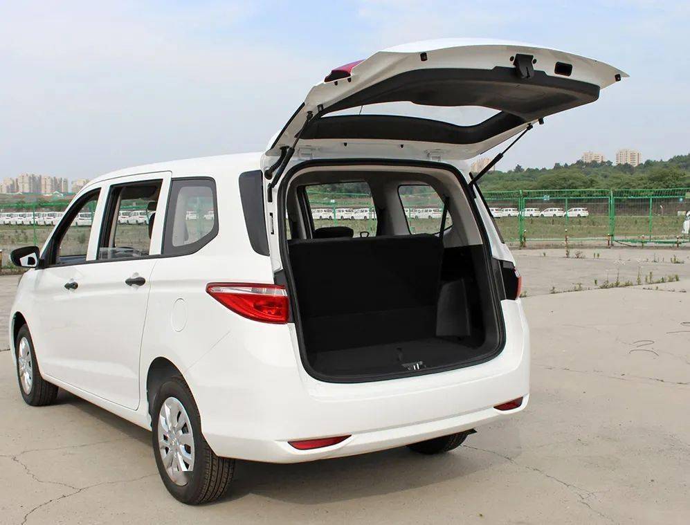 合资大七座实在太火,一台顶4台国产,你还傻傻加价买?_搜狐汽车_搜狐网