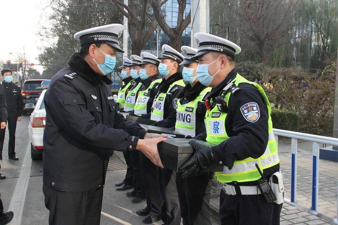 辅警冬季服装图片图片