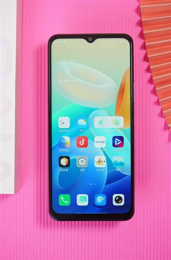 vivoy76s开箱图赏1699元就能享受12gb内存
