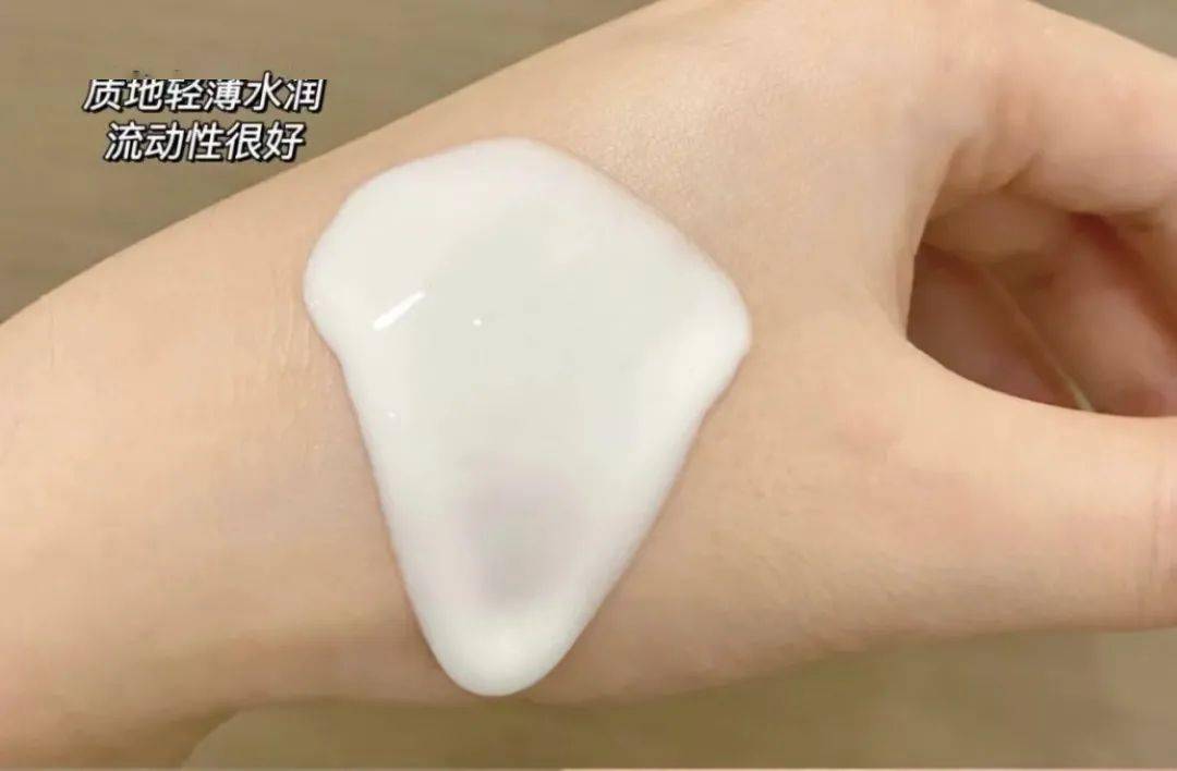 脸部女人的衣服，永远不嫌多