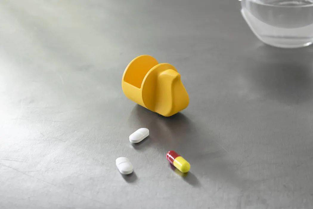 勾拉带追踪器的衣夹、拐杖带爪子能勾拉万物，这些“新玩意”，你注意到了吗？