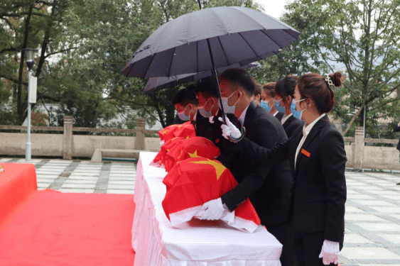 加强烈士设施保护传承红色基因温岭市举行分散安葬烈士迁葬入园仪式