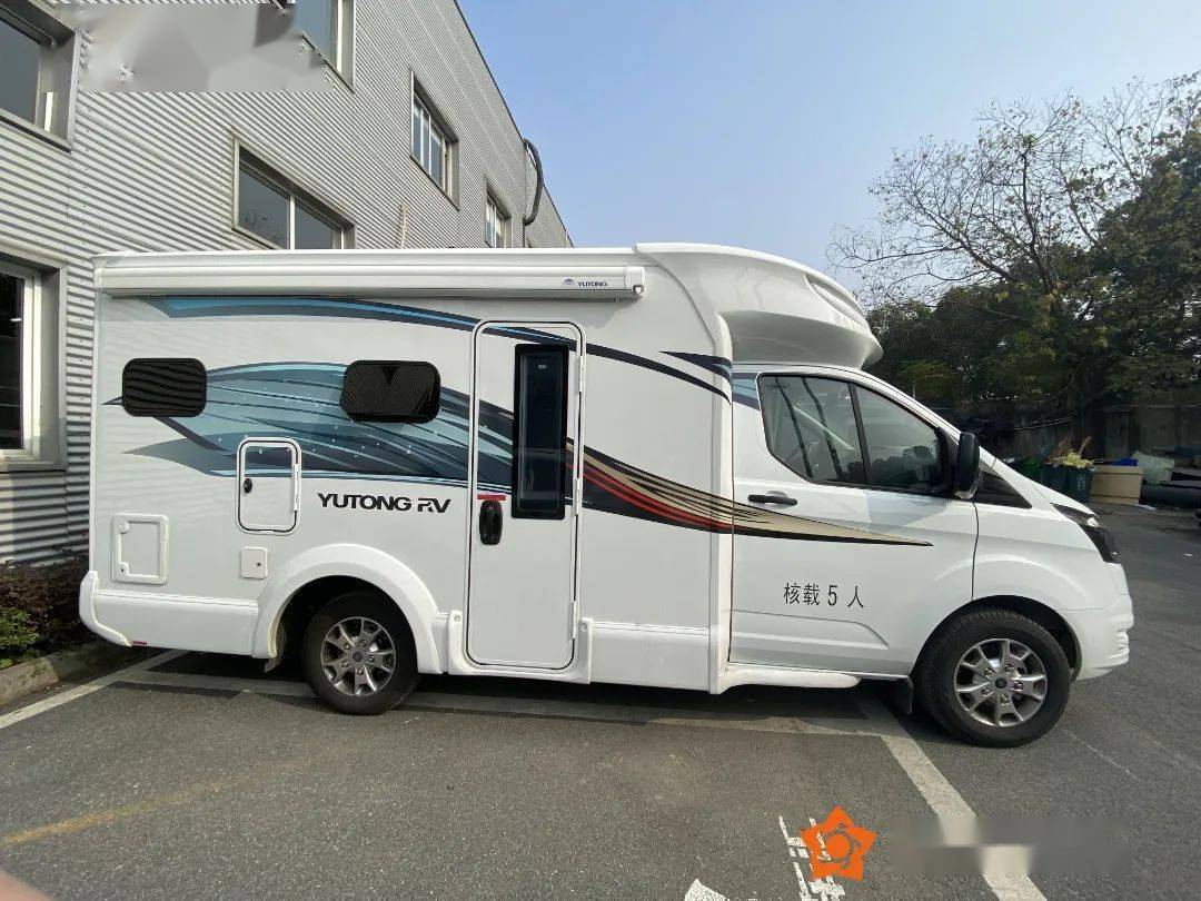 嗨购车型丨宇通c520房车汽油自动挡小顶