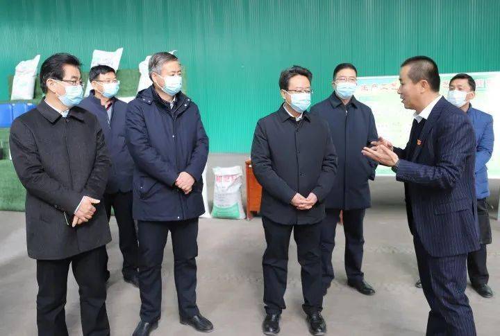 卢小亨赵立香在前进牧业调研复工复产和项目建设等工作时强调