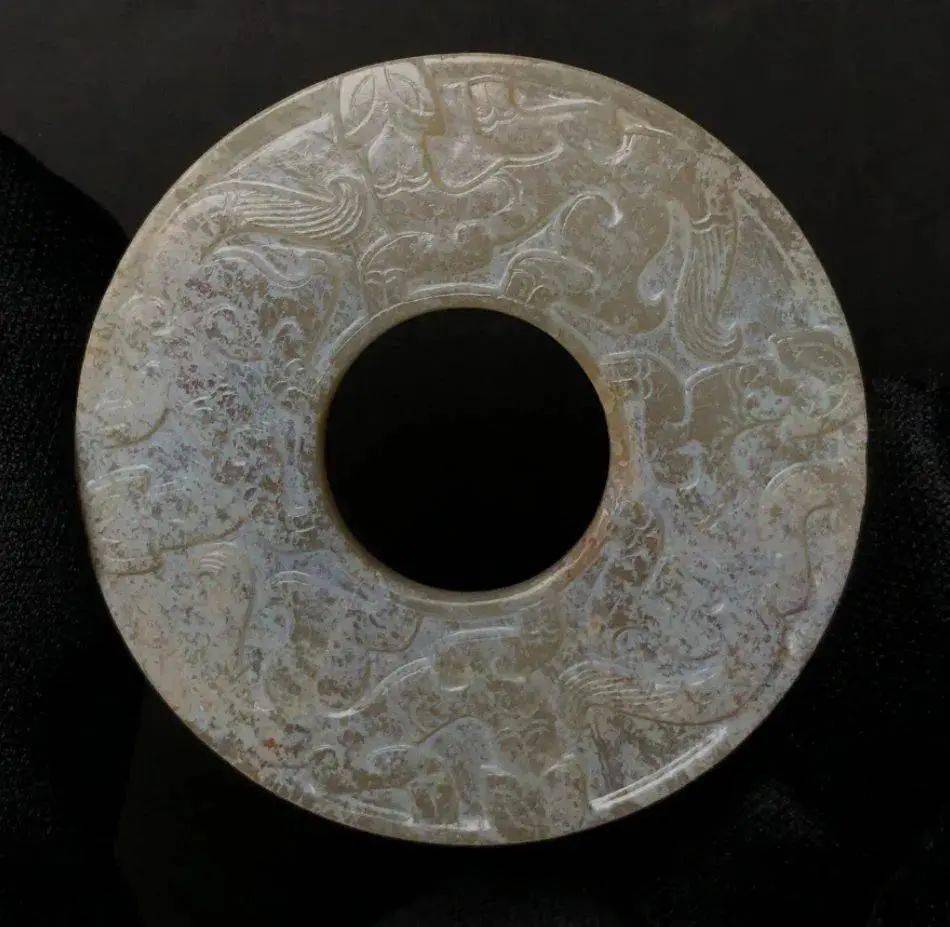 真假古玉的鉴定要点之一阴刻线的细节区别