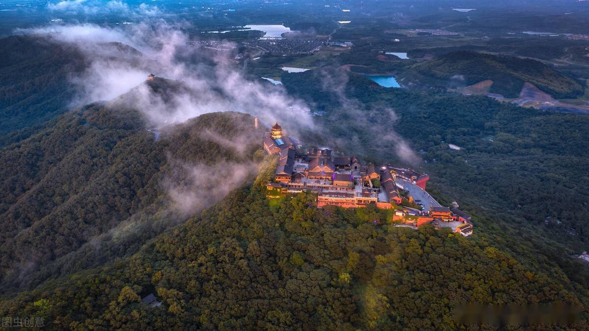 镇江句容茅山宝华山九龙山竞相风流