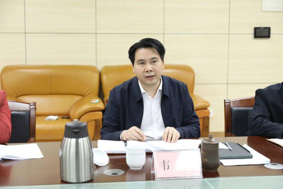 韦江听取河池市大数据发展局工作汇报