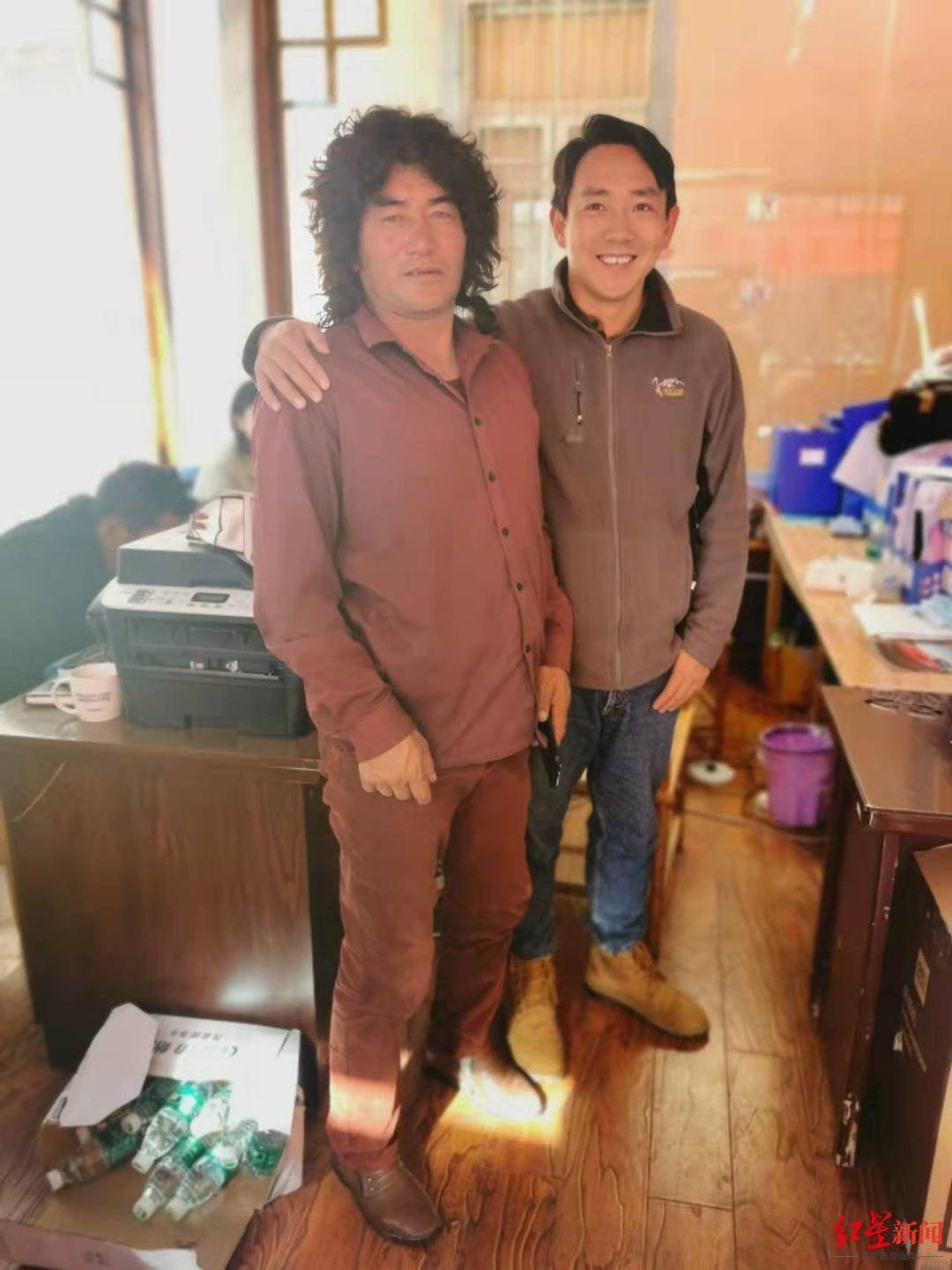 独家专访丨丁真背后的男人杜冬正式卸任我不认为我是丁真的导师