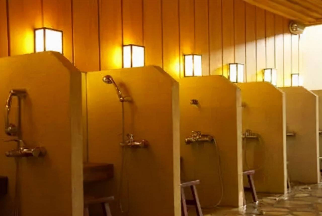 东北洗浴文化有多发达装修像宫殿般豪华当地人基本都去过