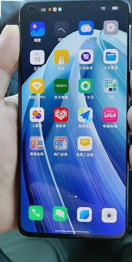 【新机】OPPOReno7系列真机谍照 背部居然长这样 打几分？