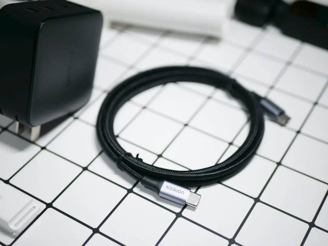 大家最近又入手了哪些有趣的手机周边配件？丨糖纸新鲜事 07