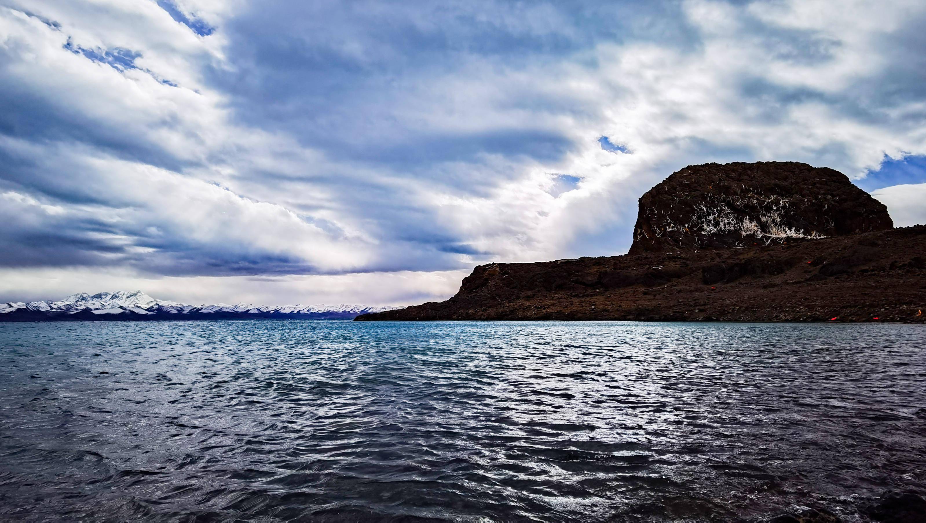 11月20日拍摄的纳木错圣象天门(手机照片).