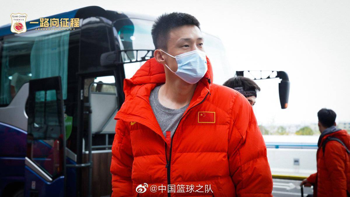 周琦|中国男篮前往日本备战世预赛，周琦澳大利亚出发与球队会合