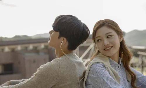 这也太迷幻了......