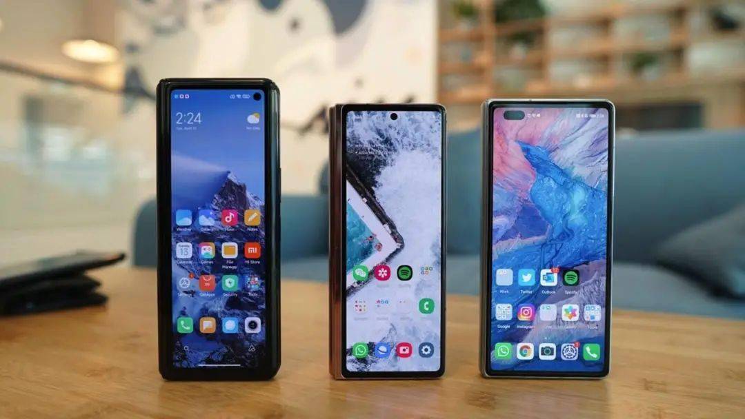 不用再期待 Pixel Fold，即使是 Google 也玩不转折叠屏