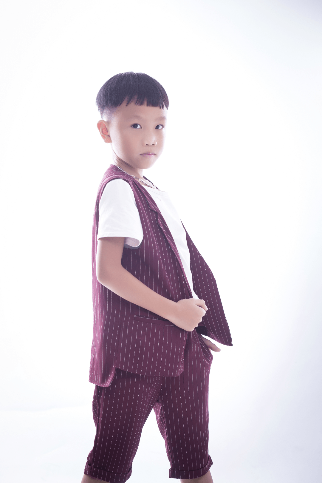 赖哲韬,詹天麒是乐王星的歌手,乐王星是由乐梦星辰艺术学校推出的说唱