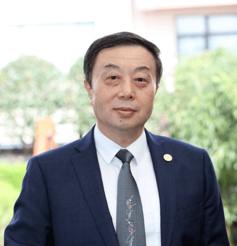 勇,在复旦管院校友中心与锦天城律师事务所联合举办的中国家族传承