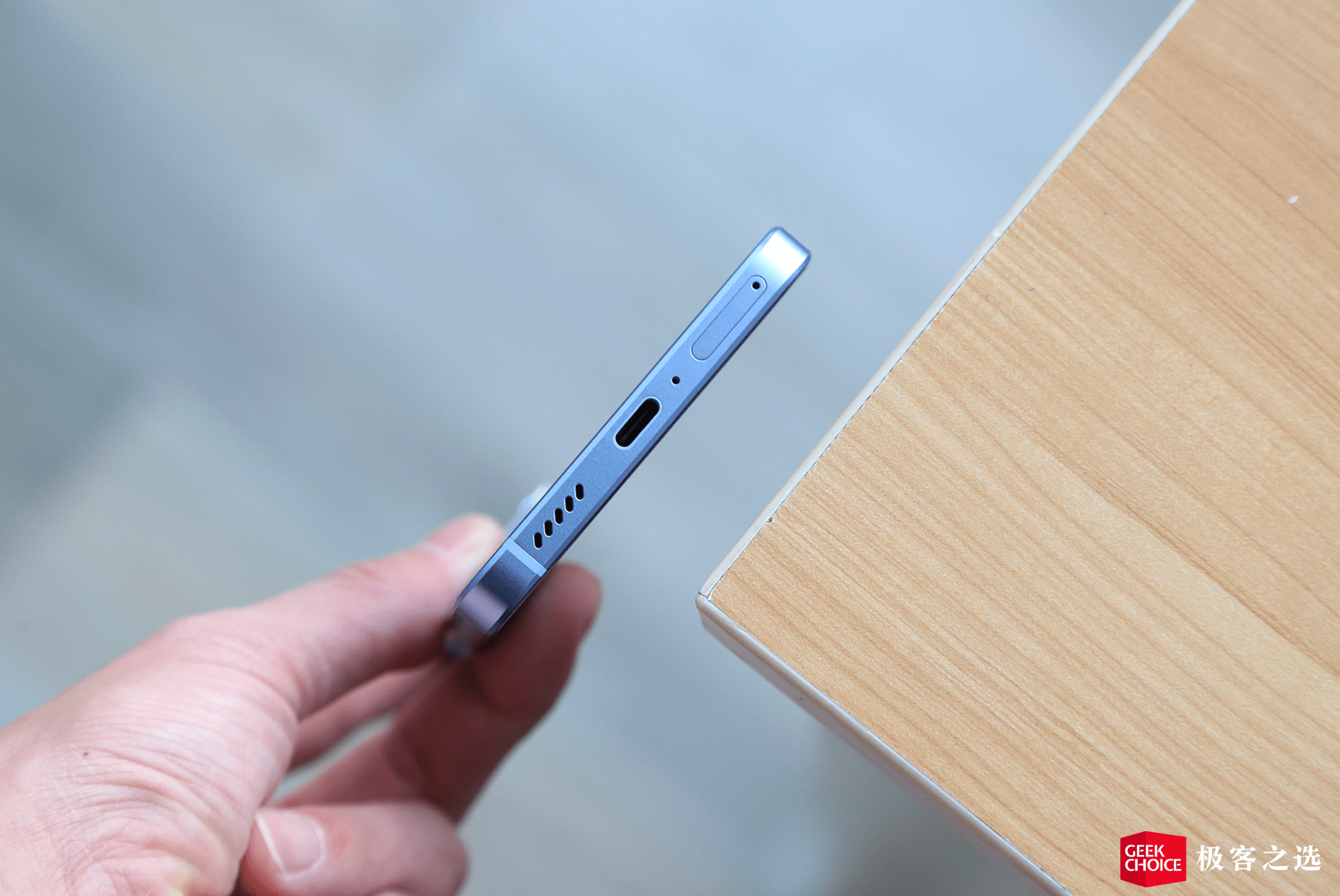 OPPO Reno7 Pro 评测：独占索尼 IMX709，还将「流星」做到了手机上