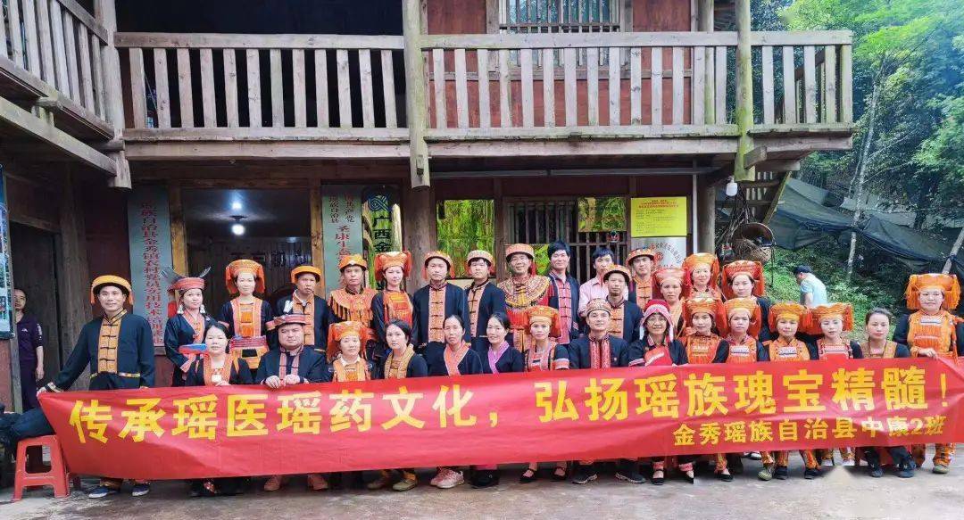 优秀来认识一下来宾85后党代表李富权