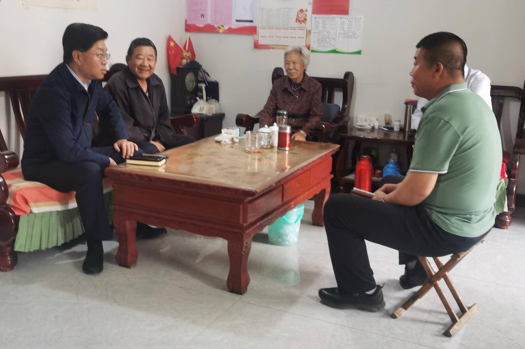 林恒到所联系的索镇李家村开展"我为群众办实事