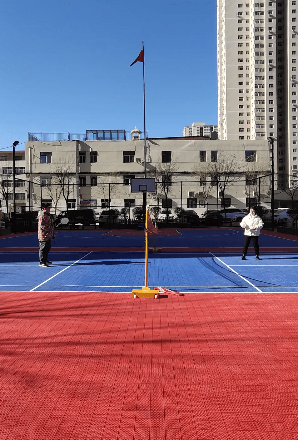 太原迎泽区:空地改成运动场 小区有了"新景点"