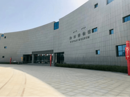 和田市是不能不去的地方,在315国道上,这里是一个重点区域,也是塔克拉