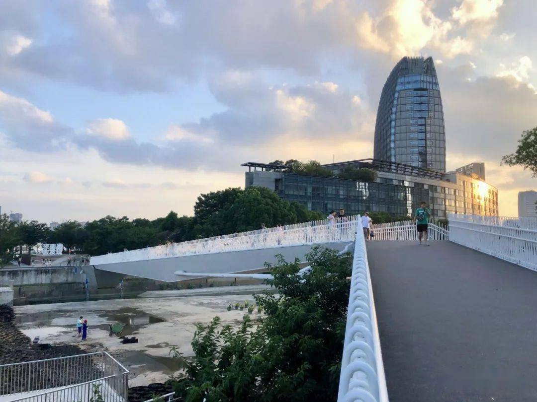 建筑图鉴造舟为梁不显其光建筑师的桥