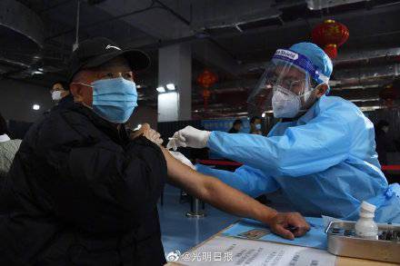 接种|专家建议老年人尽快完成疫苗接种