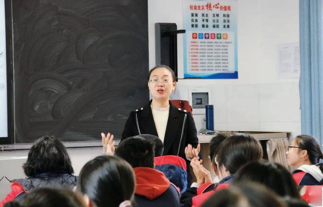 株洲市八中和其他联盟学校的9科老师,以过硬的专业水平和精湛的教学