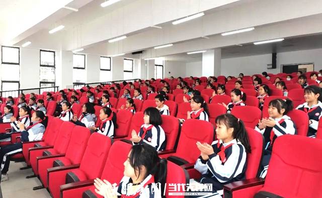 贵定实验四小:把"大灰狼"挡在校园外