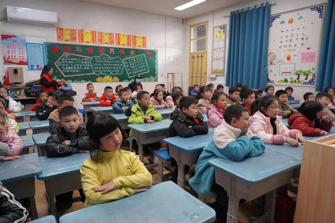 119宣传月 | 巫溪消防走进城厢小学开展"消防知识进课堂"活动