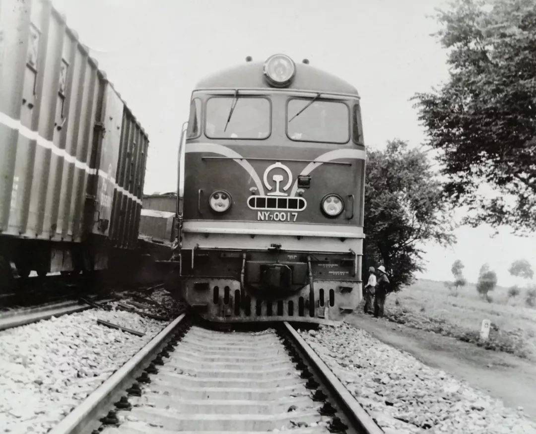 178幅唐山大地震照片首次公开