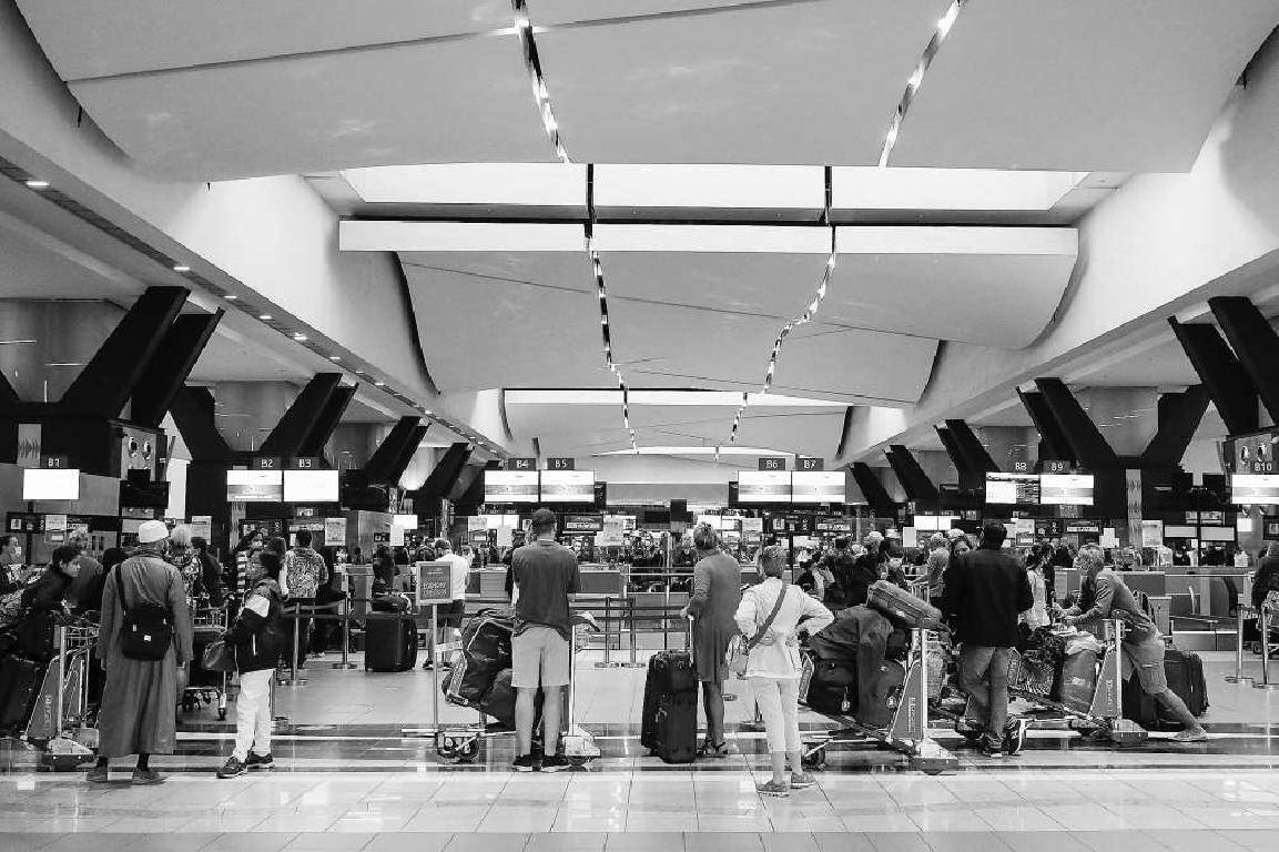 航班|变异毒株“奥密克戎”传多国，世卫警告二次感染新冠风险增加